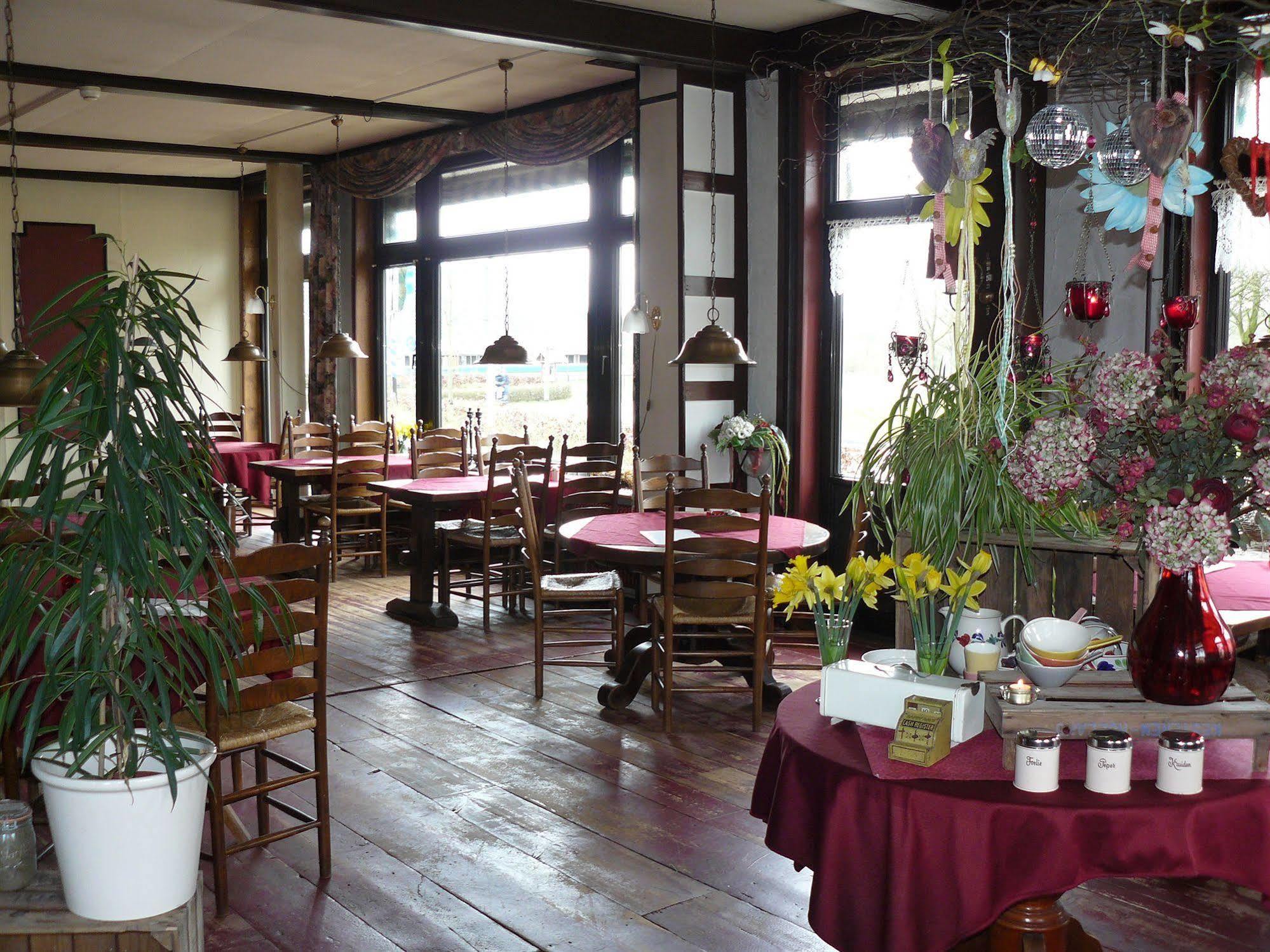Hotel Restaurant De Koningsherberg Anloo Exterior photo